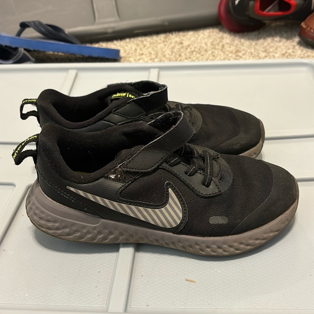Boys 13 Nike
